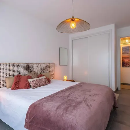 Caravelas 2-Bedroom Apartment With Pool - 50M From The Beach Armacao de Pera Exterior photo