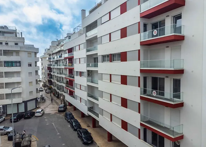 Caravelas 2-Bedroom Apartment With Pool - 50M From The Beach