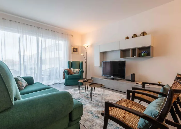 Caravelas 2-Bedroom Apartment With Pool - 50M From The Beach