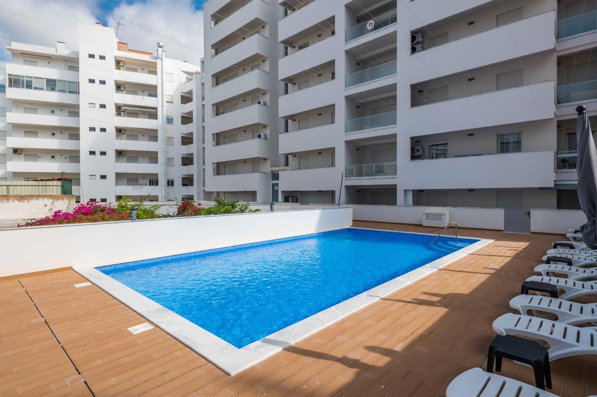 Caravelas 2-bedroom With Pool - 50m From The Apartment *