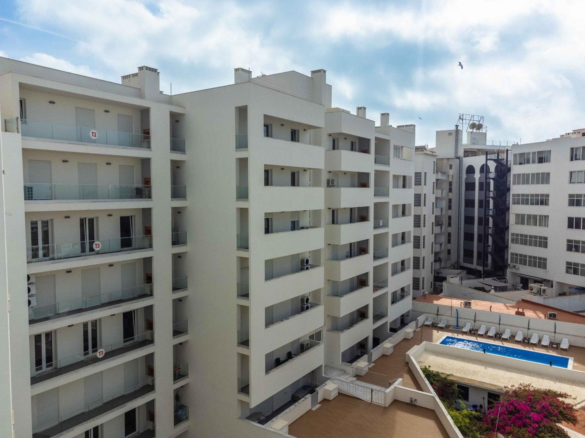 Caravelas 2-bedroom With Pool - 50m From The