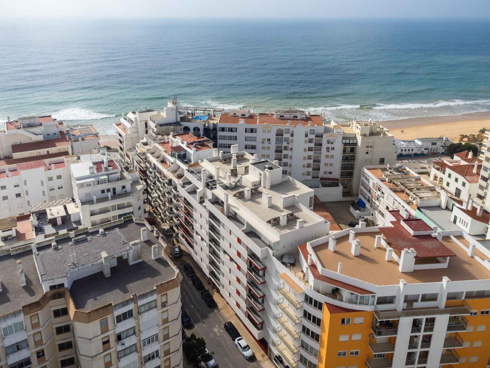 Apartment Caravelas 2-bedroom With Pool - 50m From The
